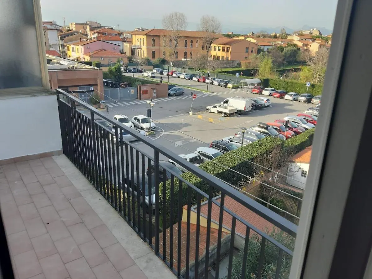 Guest house Sleep&Go Airlines Pisa Hotel